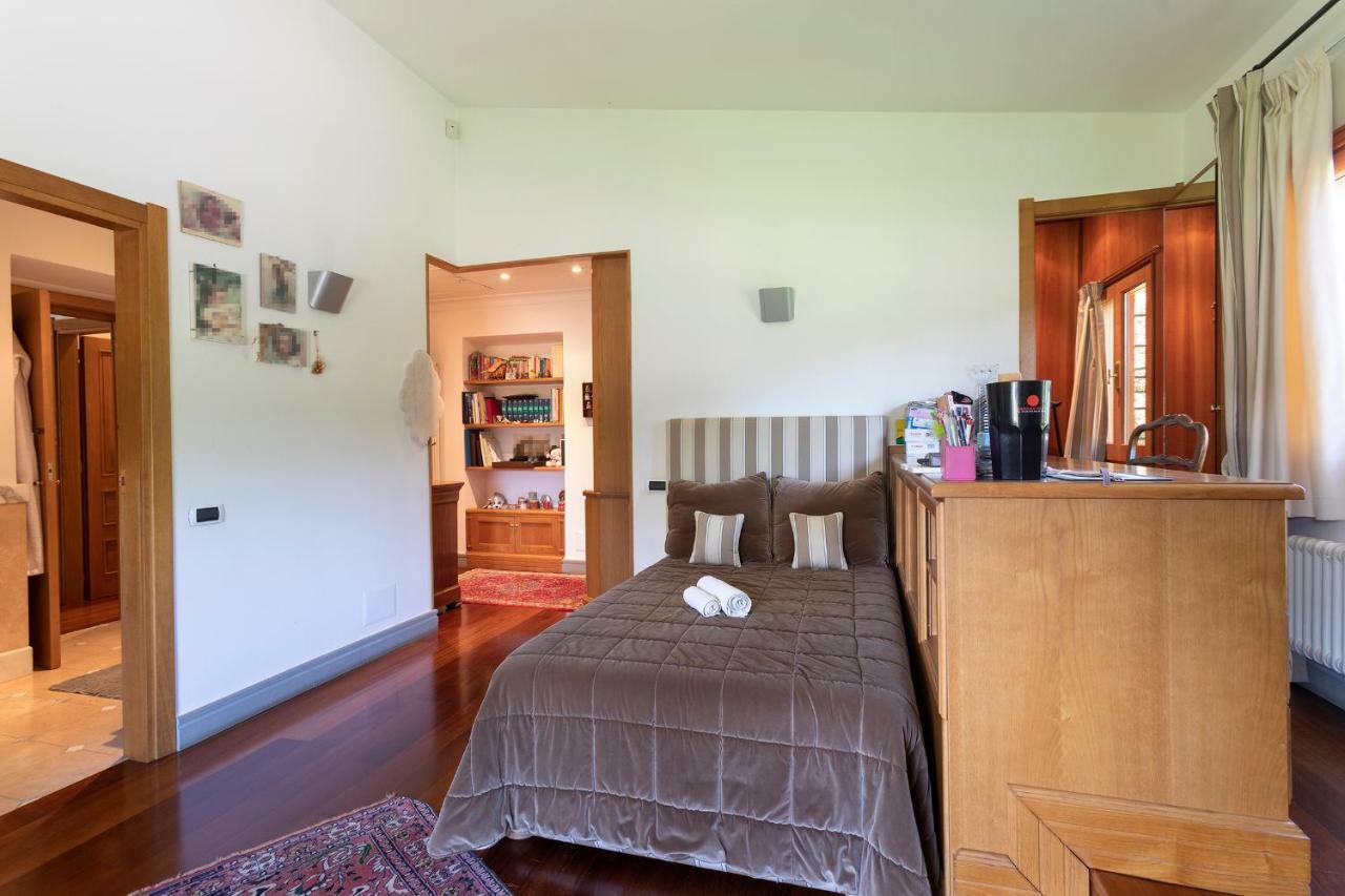 Villa In Via Della Marcigliana Casale Torre San Giovanni エクステリア 写真