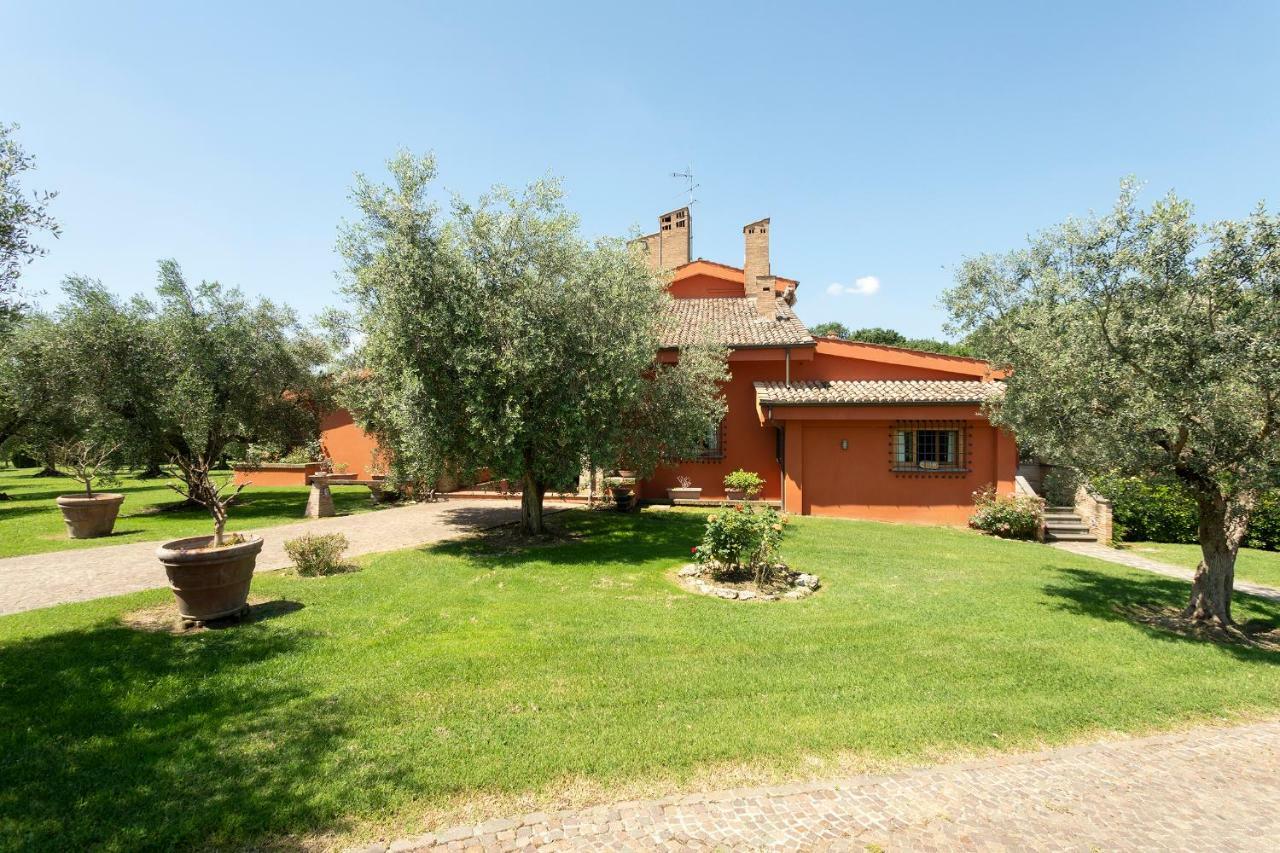 Villa In Via Della Marcigliana Casale Torre San Giovanni エクステリア 写真