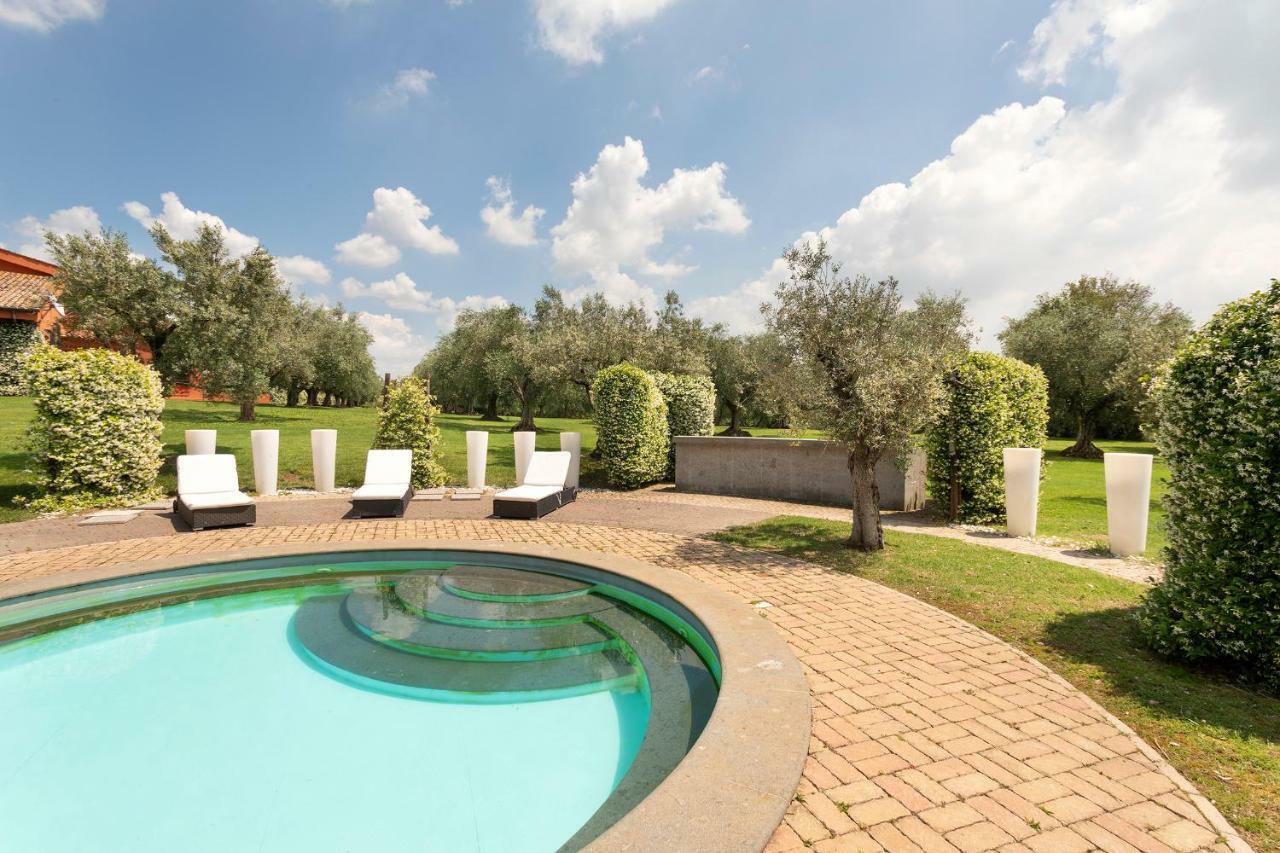 Villa In Via Della Marcigliana Casale Torre San Giovanni エクステリア 写真