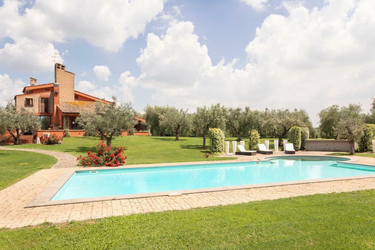 Villa In Via Della Marcigliana Casale Torre San Giovanni エクステリア 写真