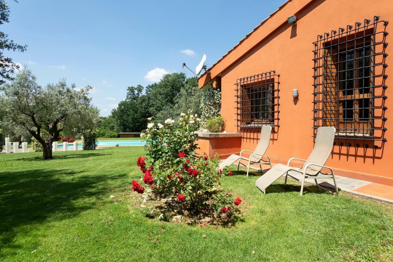Villa In Via Della Marcigliana Casale Torre San Giovanni エクステリア 写真