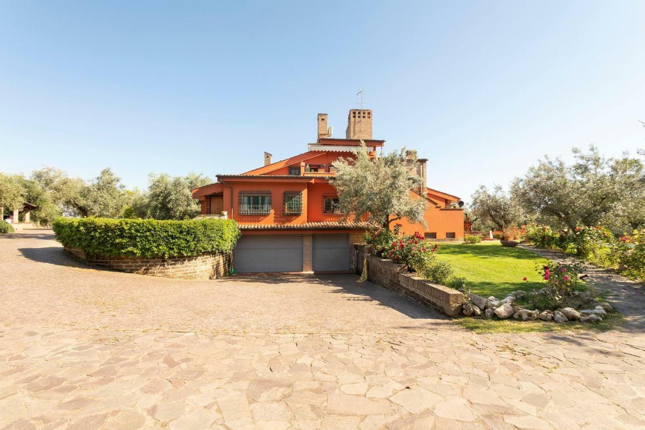 Villa In Via Della Marcigliana Casale Torre San Giovanni エクステリア 写真