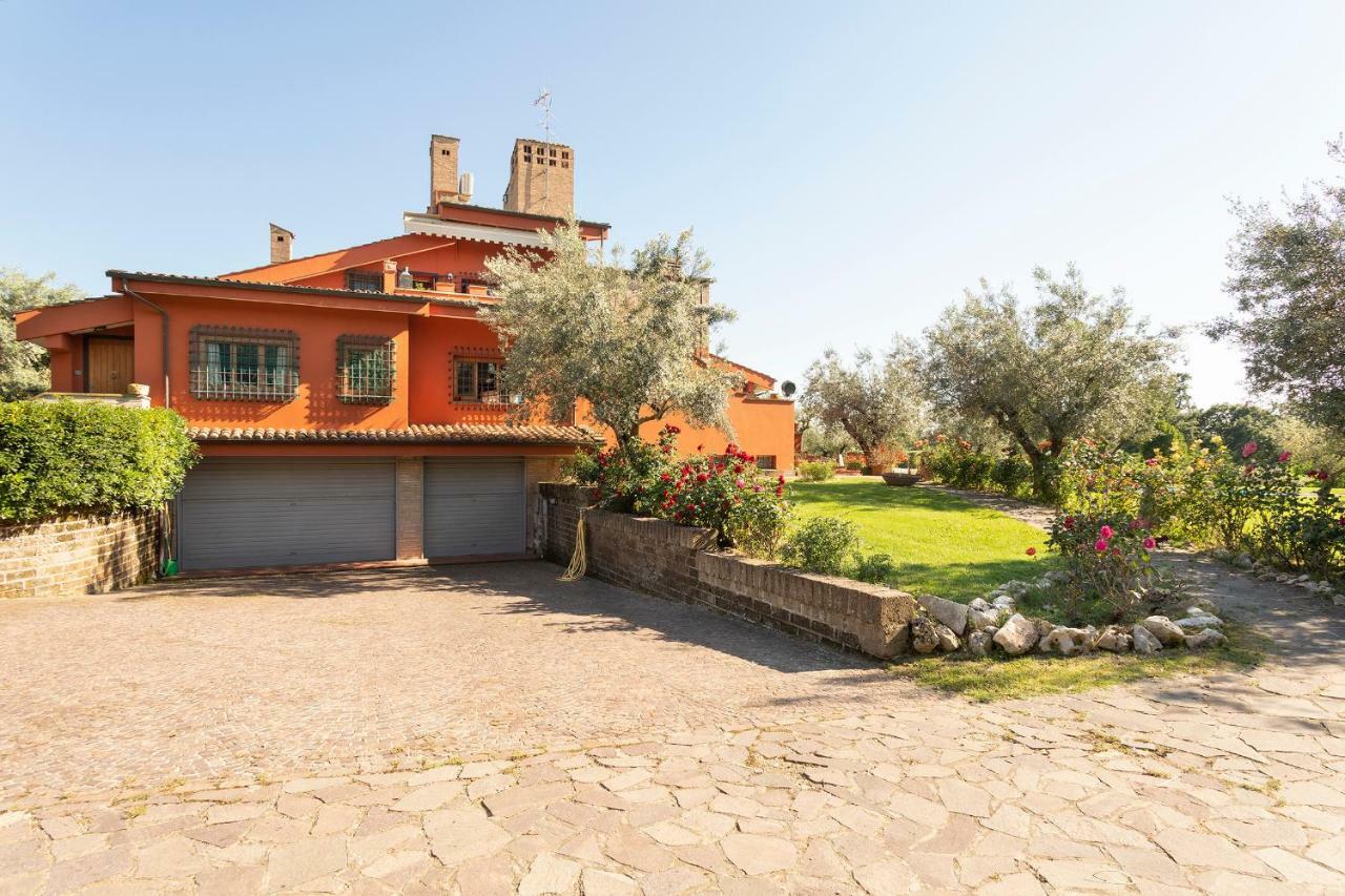 Villa In Via Della Marcigliana Casale Torre San Giovanni エクステリア 写真