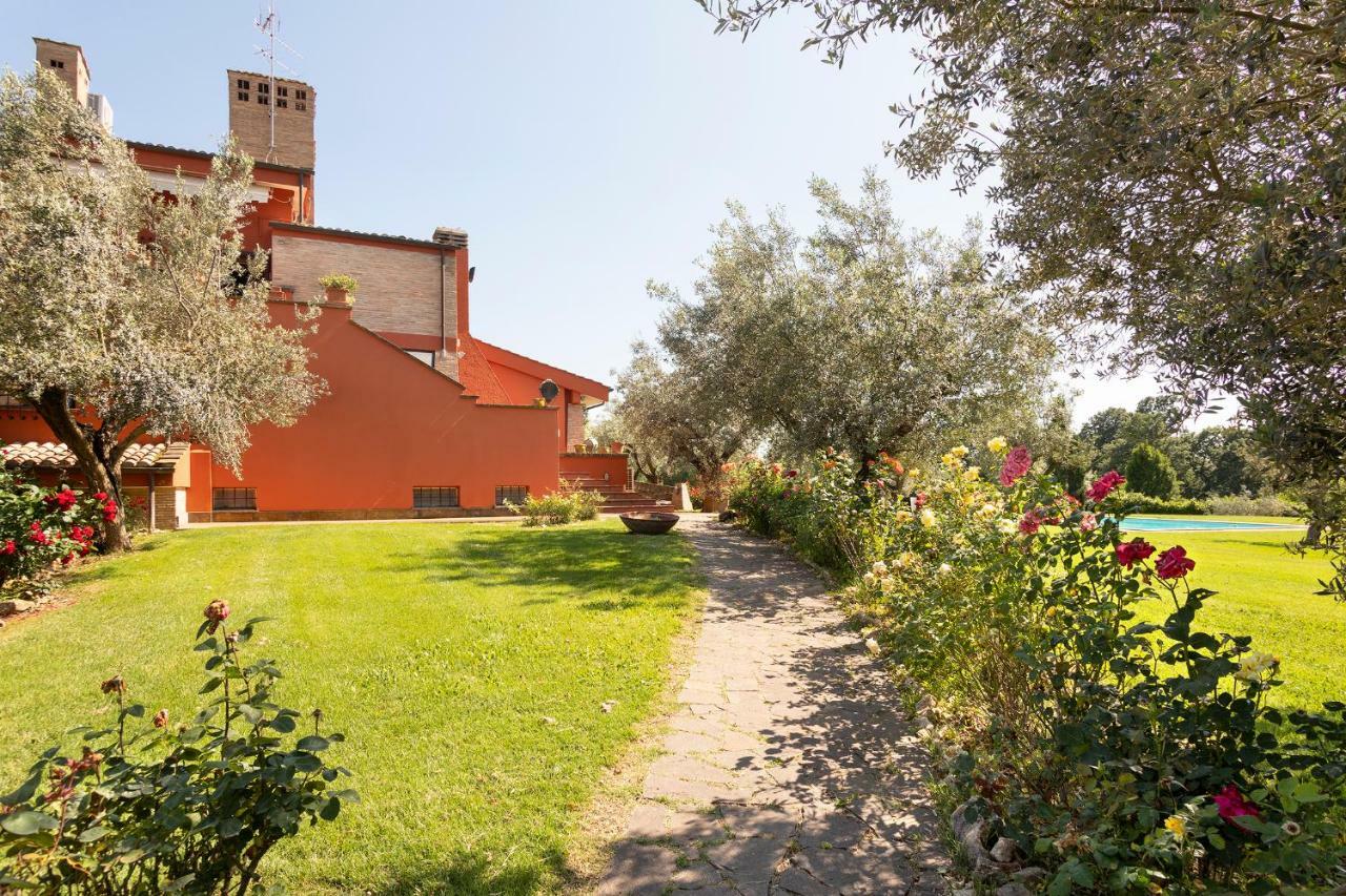 Villa In Via Della Marcigliana Casale Torre San Giovanni エクステリア 写真