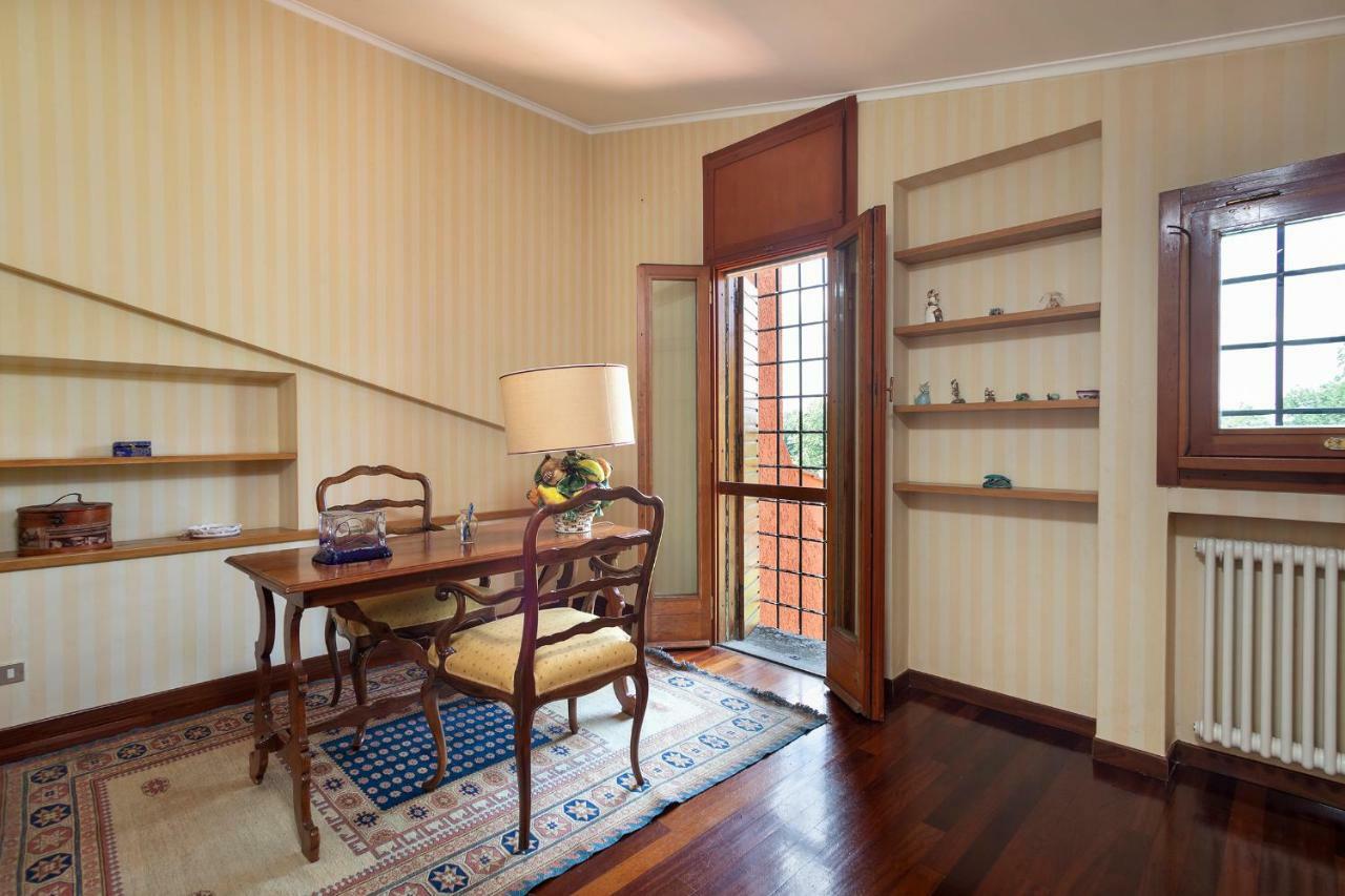 Villa In Via Della Marcigliana Casale Torre San Giovanni エクステリア 写真